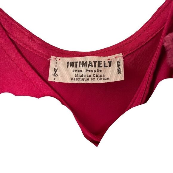 Free People Lace Crochet Camisole Red Pink V-Neck Silky Womens XS - Picture 6 of 7